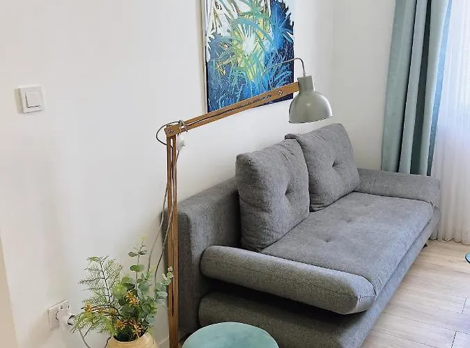 New Stylish & Modern Studio Apart - With Sea View 普拉