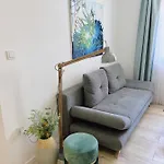 New Stylish & Modern Studio Apart - With Sea View Pula