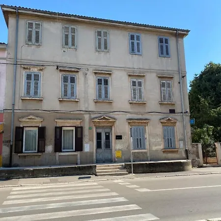 New Stylish & Modern Studio Apart - With Sea View Апартаменти Пула
